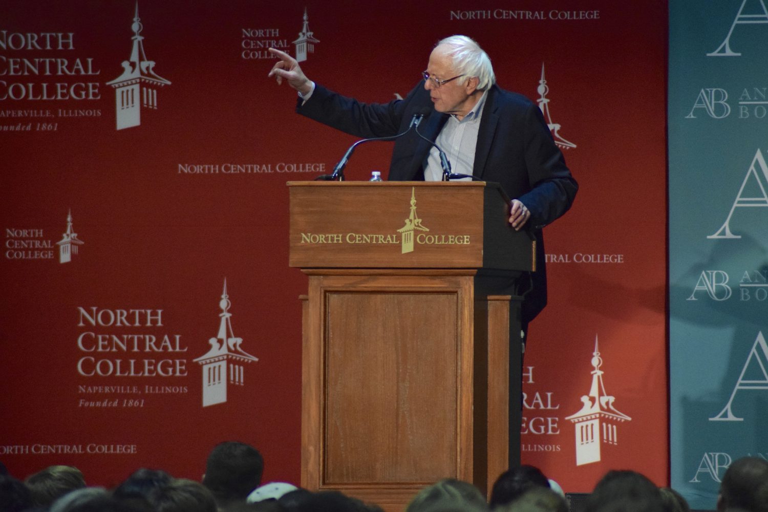 Sanders’ book visit helps bring hope and strengthens community