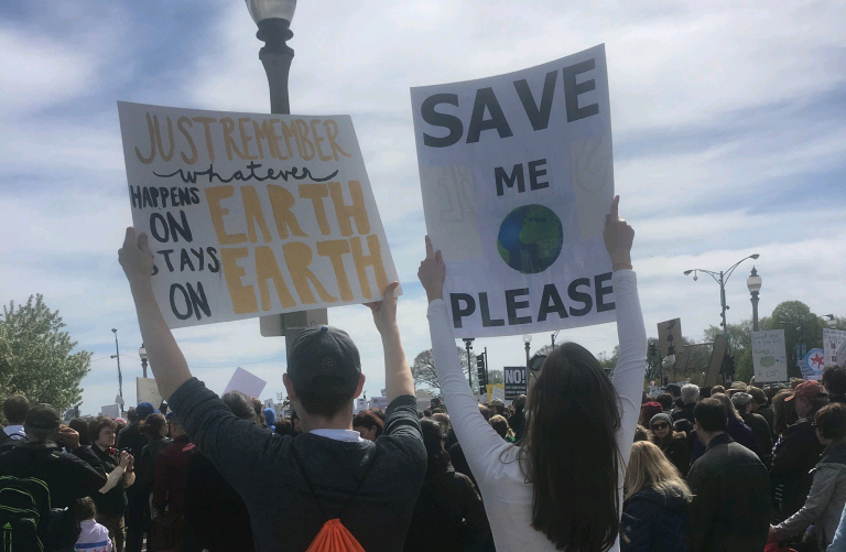 Science facts, not alternative facts: Students rally in the March for Science