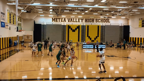 The Mustang boys basketball team played against Waubonsie on Saturday and lost 64-43.