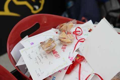 Chinese Honors Society hosts a successful candy gram event