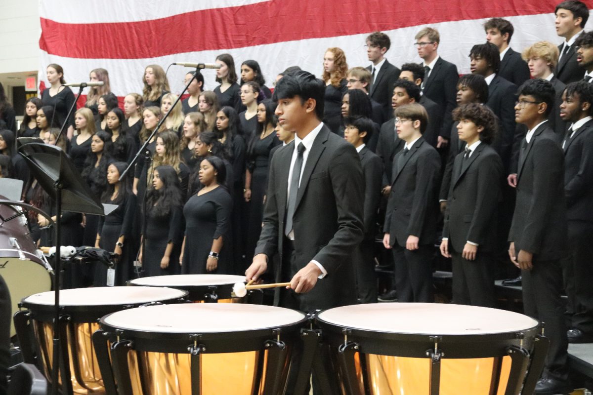 On Nov. 11, students gathered honor Veterans during the Veterans day assembly. Keynote speaker, Lt. Col. Anna Adams gave a speech about her life in the U.S. Air Forces, which was followed by a performance of America the Beautiful. 