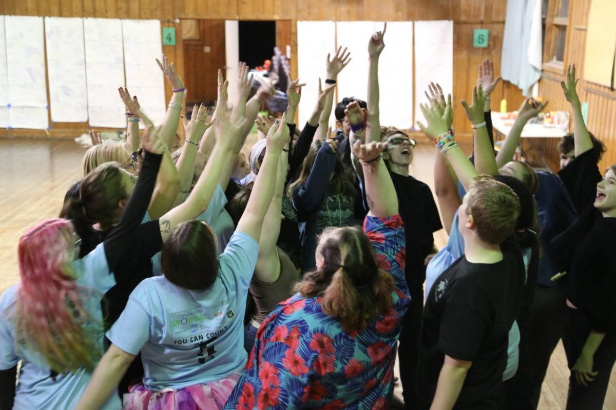 Attendees of Operation Snowball celebrate cooperation in the 2025 spring Field trip.