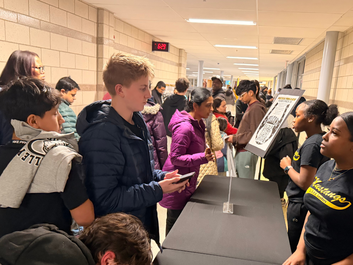 Eighth grade night is in full swing as many future mustangs seek directions to future classes